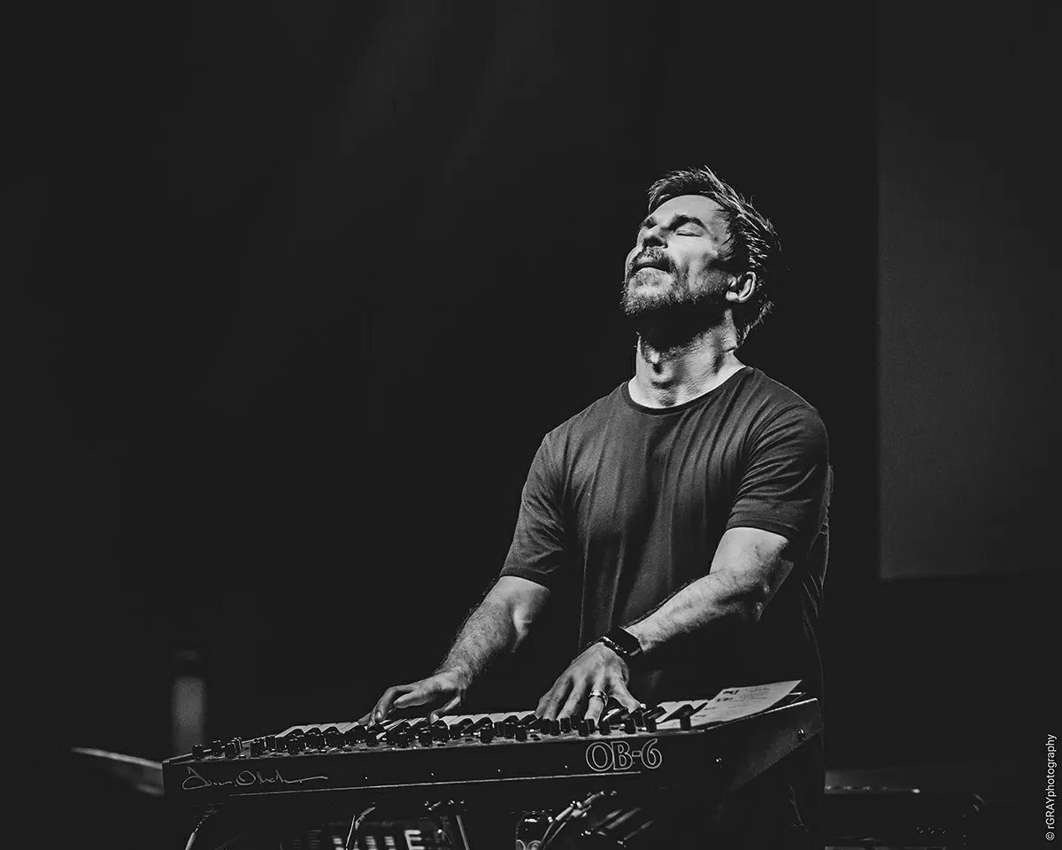 BT synth performance